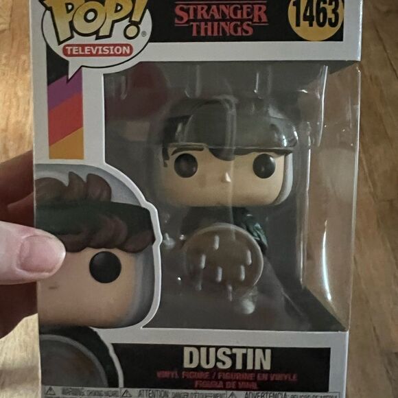 1 LEFT! Funko Pop Stranger Things DUSTIN ready to battler vecna Vinyl Figure - Picture 3 of 7